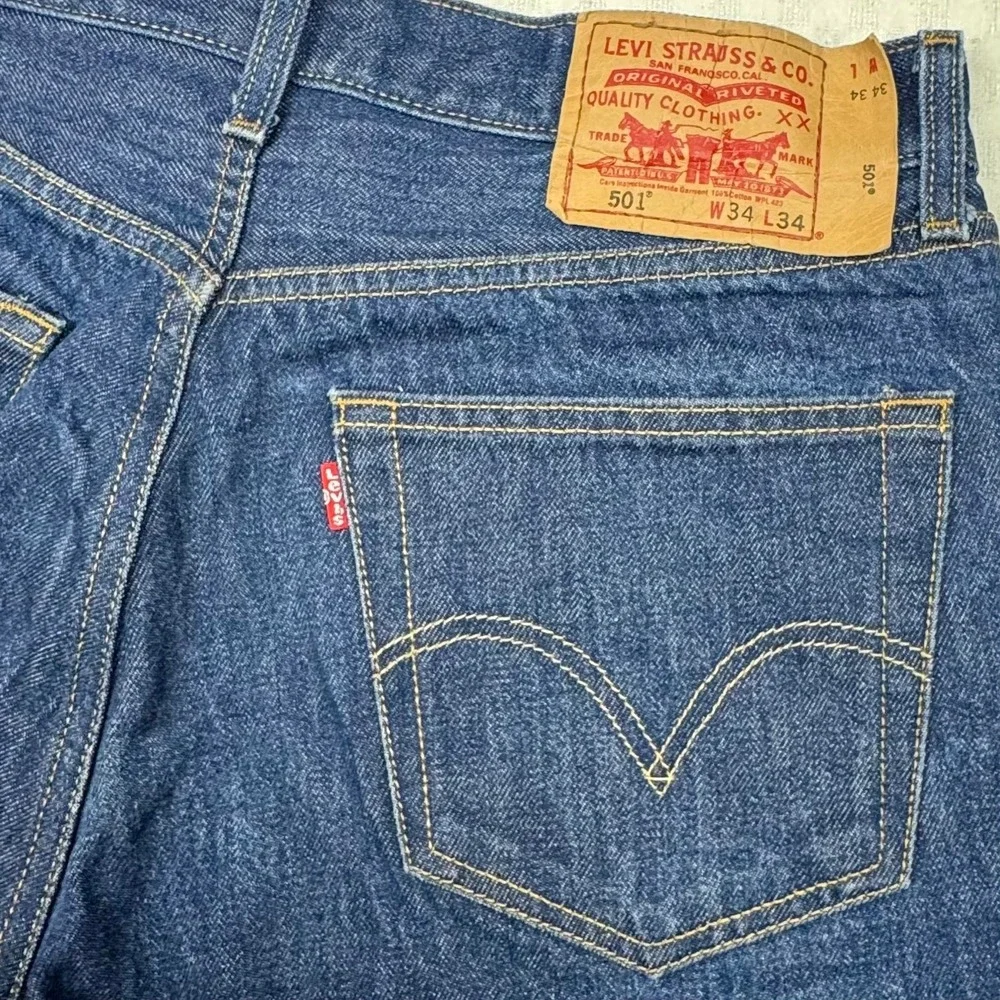 Levi's 501‎ Jeans Mens 34x34 (fits 32x31.5) Straight Fit Button Fly Smart Casual